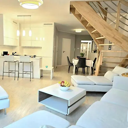 Apartament Deep Blue By Triapart Jantar